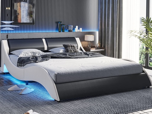 Lit rembourrée avec plafond en cuir en PU, cadre de lit en PU avec lumières LED