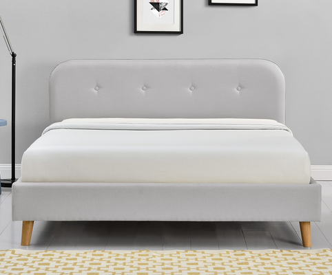 L'ODM a orné le lit de plate-forme tapissé de la Reine 140x200Cm simple moderne