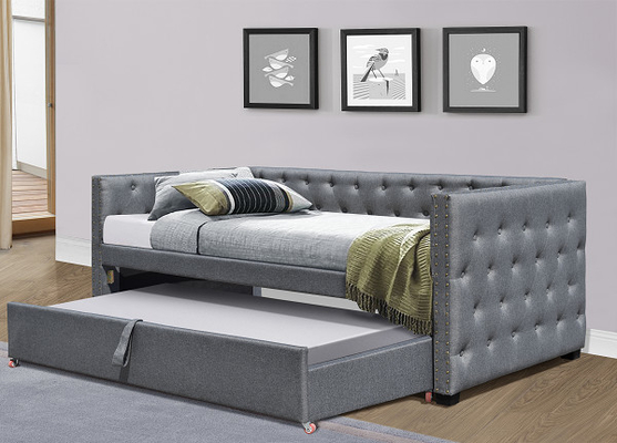 Le Daybed tapissé par velours normal retirent le lit de roulette Chesterfield simple Grey Plush