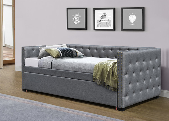 Le Daybed tapissé par velours normal retirent le lit de roulette Chesterfield simple Grey Plush