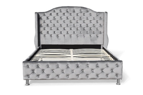 Le bouton argenté adapté aux besoins du client de Grey Upholstered Bed Velvet Fabric a orné la haute tête de lit