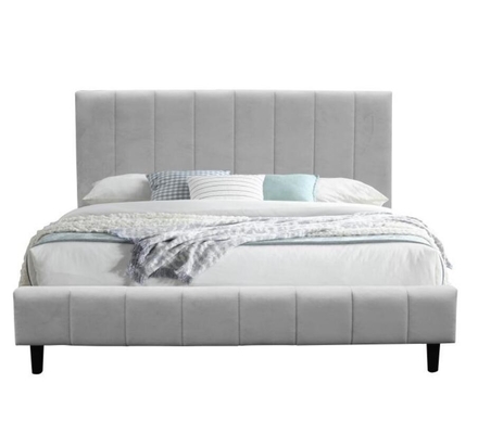 Cadre de lit en tissu gris double avec une base en bois à travées