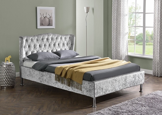 Cadre tapissé par tissu de toile de lit de plate-forme avec des boutons Grey King Size léger moderne