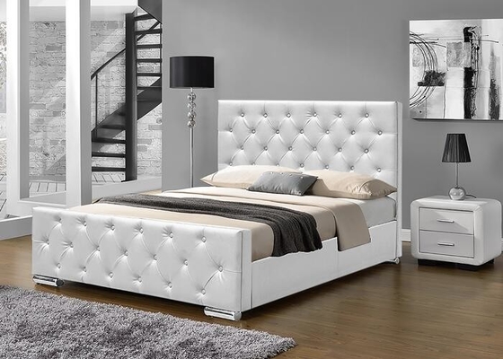 Blanc de tapisserie d'ameublement de contreplaqué de taille de lit en cuir de Faux de pieds de Chrome double
